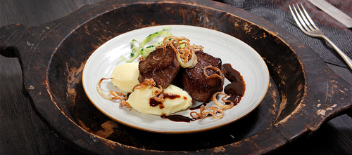 Venison Medallions In Guinness Glaze